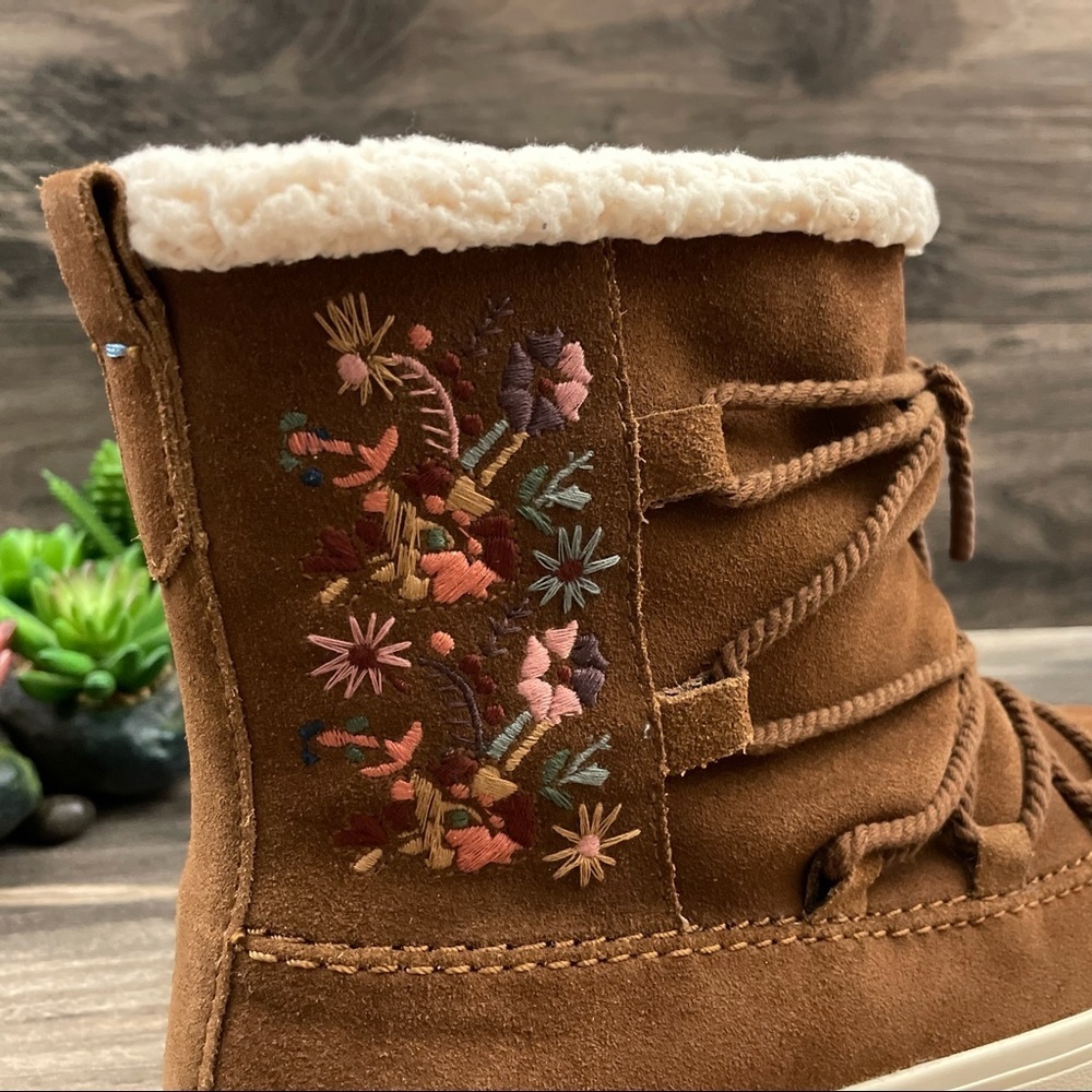 Toms Alpine Faux Shearling Water Resistant Boots - Picture 7 of 11